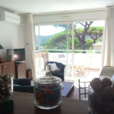 L'olivier Apartment